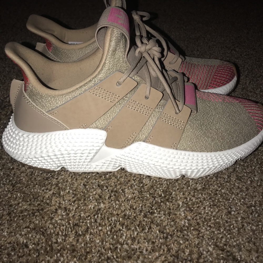 Used Adidas Prophere Running Shoe women’s size 8